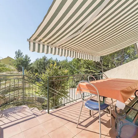 Apartments And Rooms Dragica Starigrad Paklenica Exterior photo