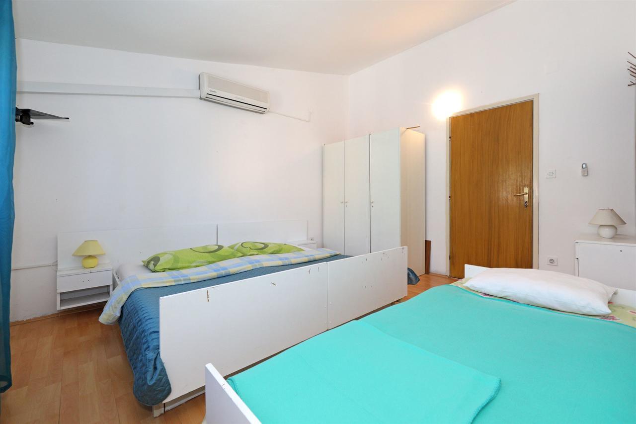 Apartment And Dragica Starigrad Paklenica
