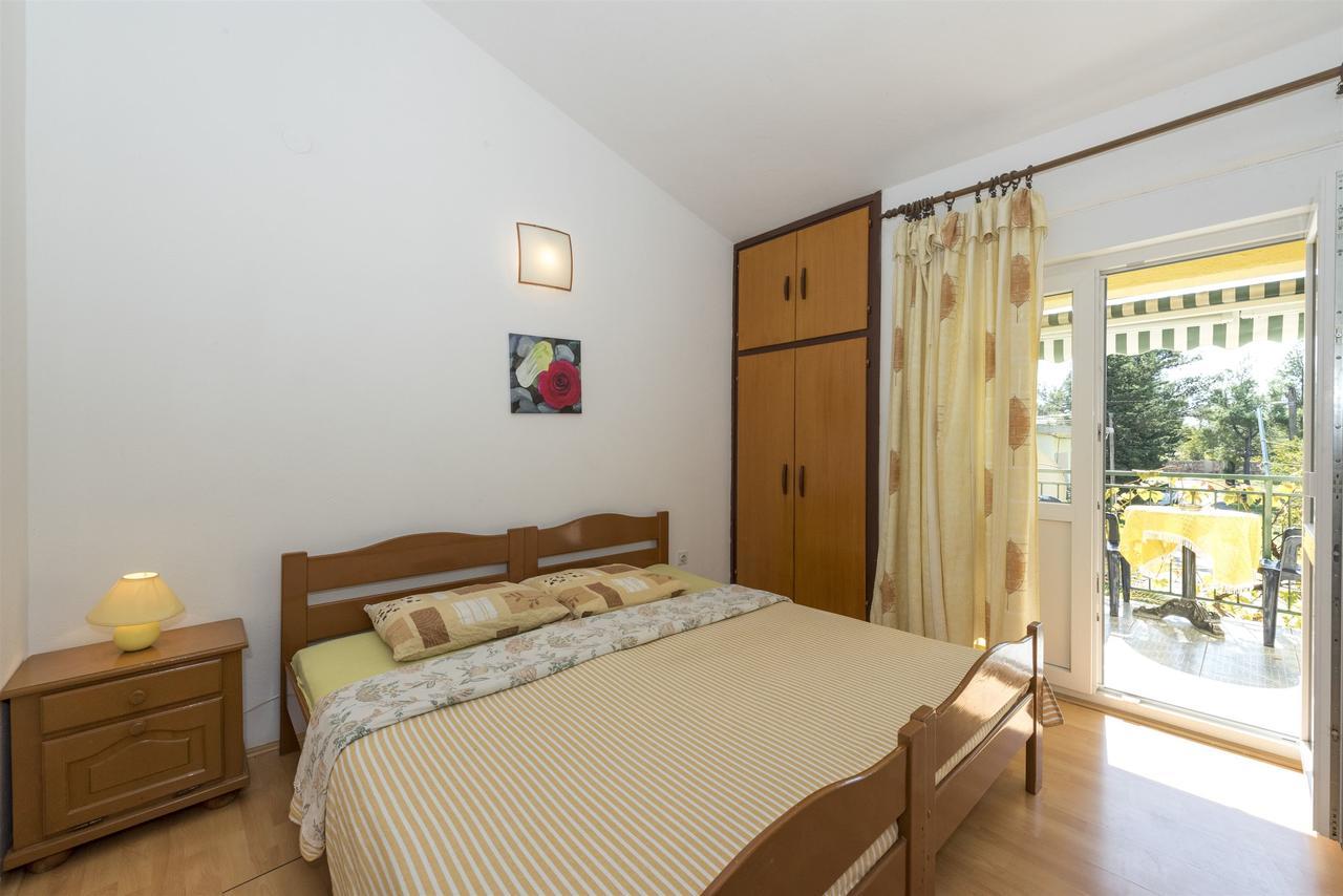 And Dragica Apartment Starigrad Paklenica